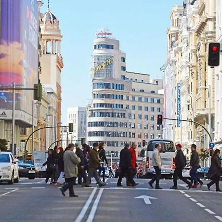 Punta Me Suites Next To Gran Via Мадрид Екстериор снимка