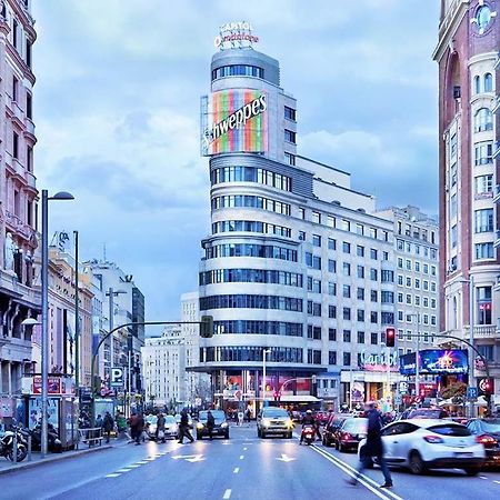 Punta Me Suites Next To Gran Via Мадрид Екстериор снимка